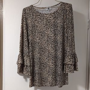 Dainty Jewell's Layering Top Size Medium